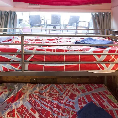 Amico House Boat ゲストハウス *