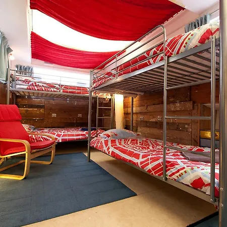 ゲストハウス Amico House Boat *
