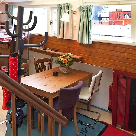 Amico House Boat アムステルダム
