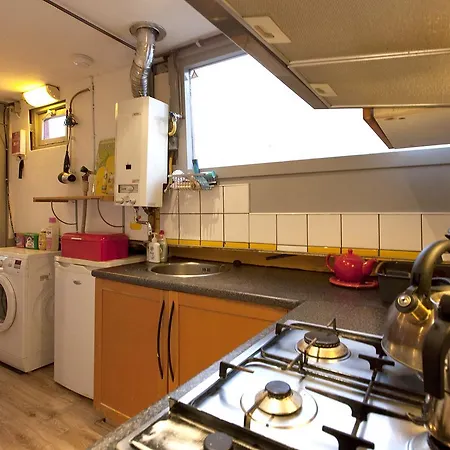 Amico House Boat ゲストハウス *
