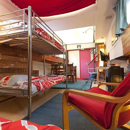 Amico House Boat