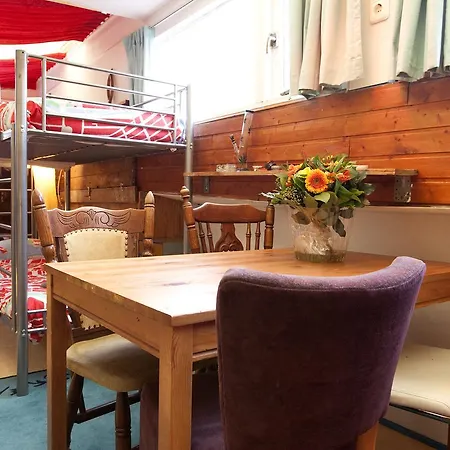Amico House Boat * アムステルダム